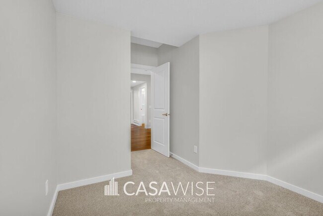 Photo - 20935-20925 25 Ave NW