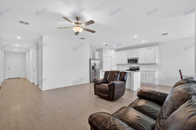 Photo - 1306 Eclipse Ln