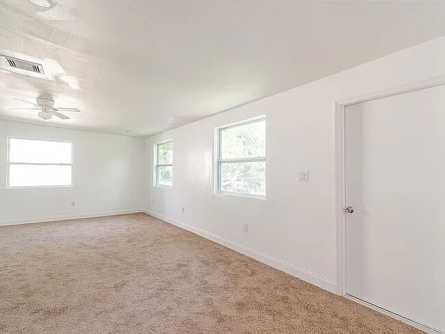 Photo - 1710 W Ferris Ave