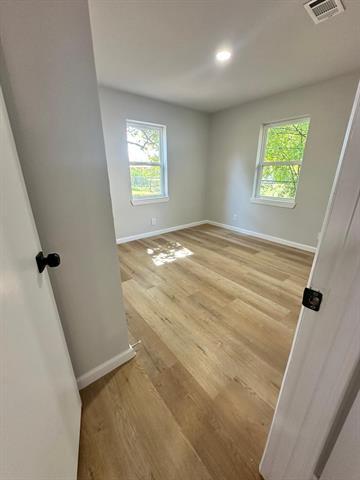 Photo - 1708 Leon St