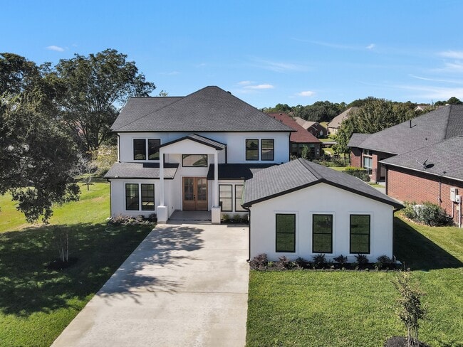 Photo - 49 Winterhaven Ln