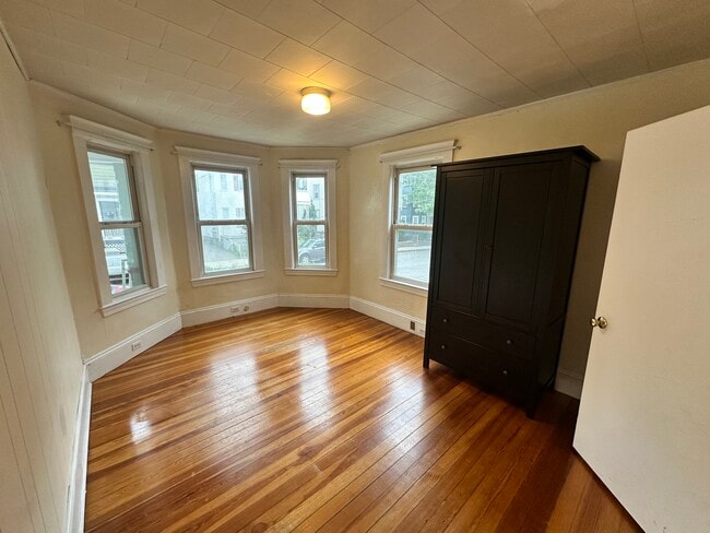 Photo - 69 Conwell Ave Unit 1