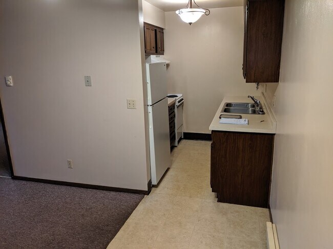 Photo - 401 N East St