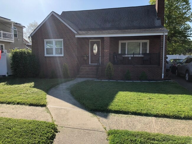 Building Photo - 140 Remsen Ave Unit #2 Rental