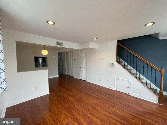 Photo - 5617 7th Pl S