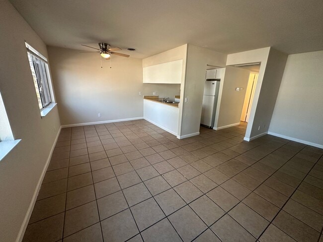 Building Photo - 1316 Hobart Dr Unit #3 Rental