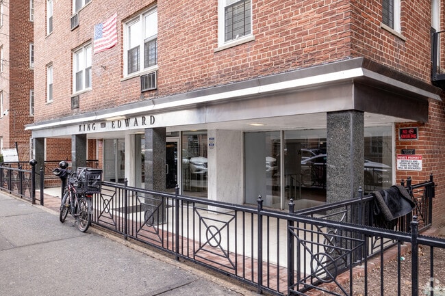 Photo - King Apartments