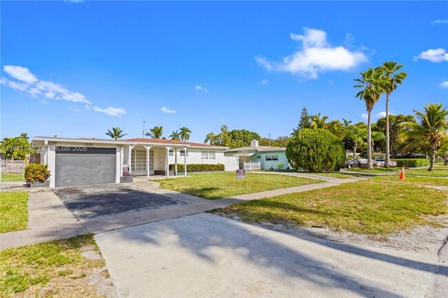 Photo - 3253 Pierce St