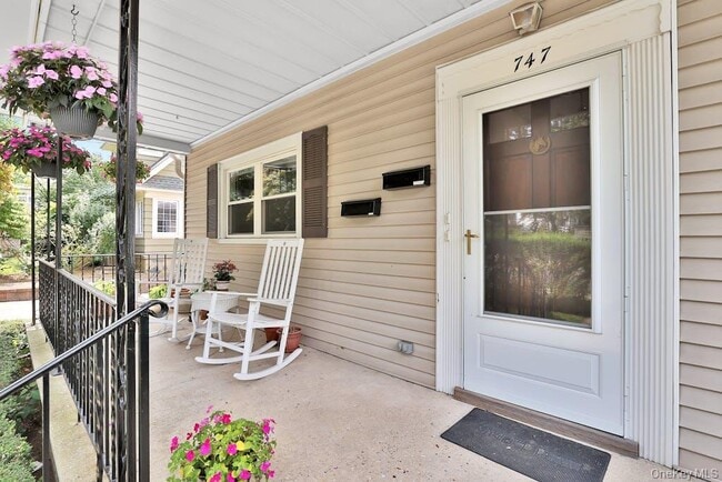 Photo - 747 Pelhamdale Ave Unit 1