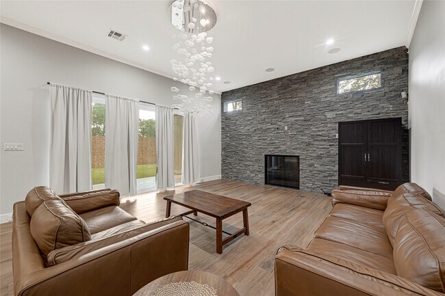Photo - 11218 Gallant Ridge Ln