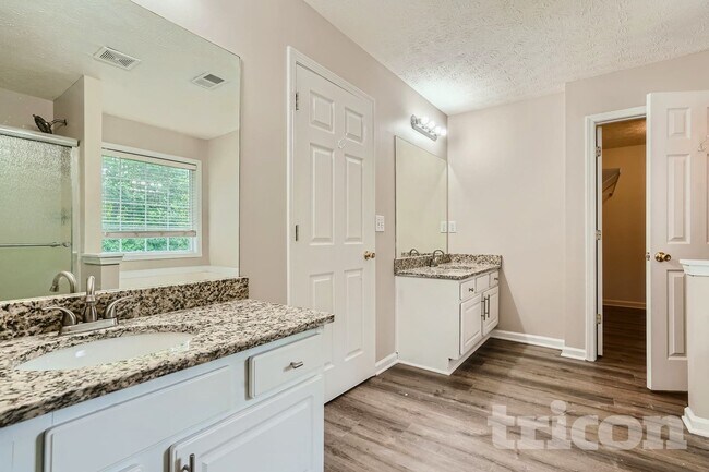 Photo - 1534 Hayden Mill Way