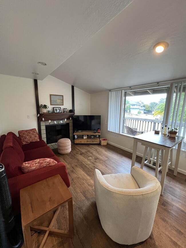 Photo - 115 Tiburon Ct