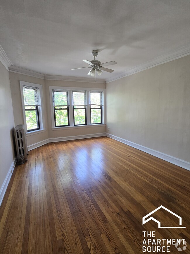 Building Photo - 2417 W Sunnyside Ave Unit 2 Rental
