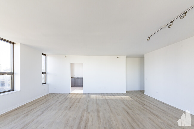 Building Photo - 501 N Clinton St Unit 2502 Rental
