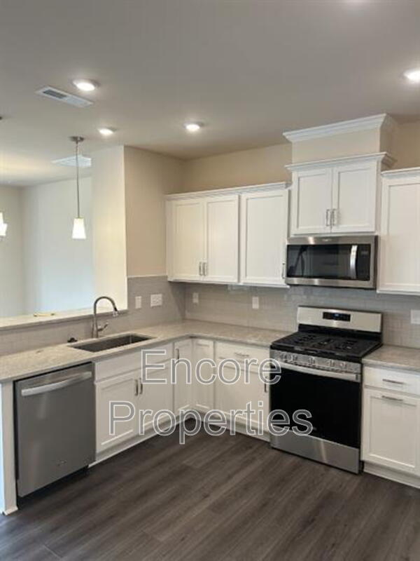 Photo - 302 Parker Sta Ave