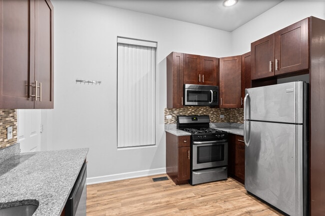 Photo - 1528 N Ashland Ave