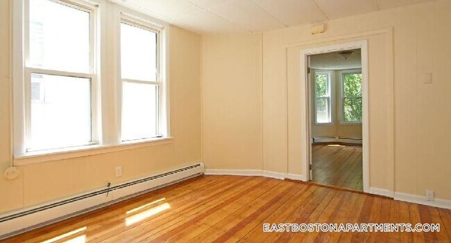 Photo - 114 Everett St Unit 3