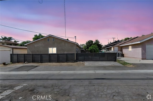 Building Photo - 618 E Erna Ave Rental