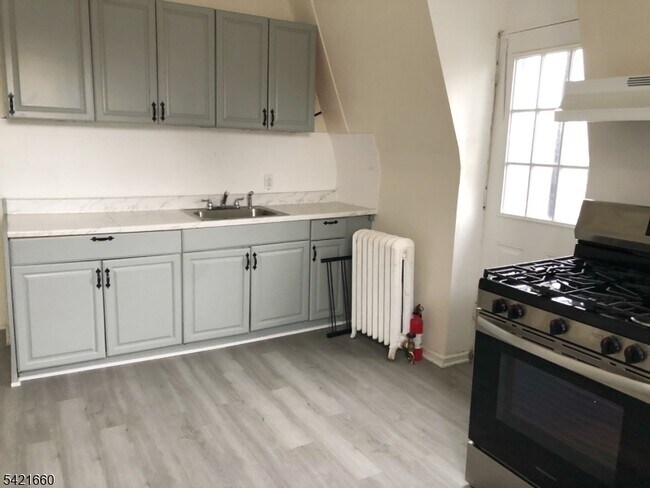 Photo - 227 E 3rd Ave Unit 3