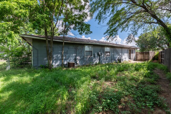 Photo - 1318 Peach Ave