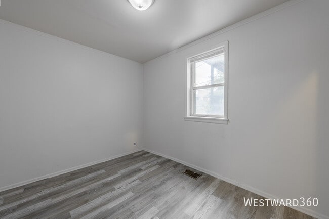 Photo - 4901 Magoun Ave Unidad 1R