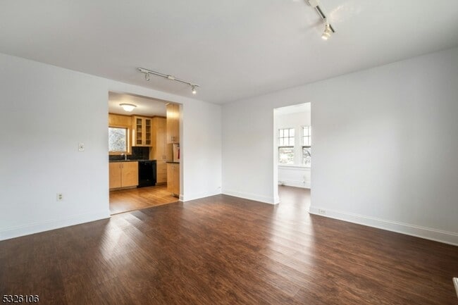 Photo - 26 Beauvoir Ave