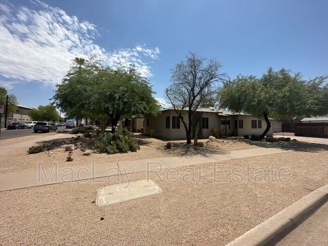 Photo - 1501 E Palm Ln