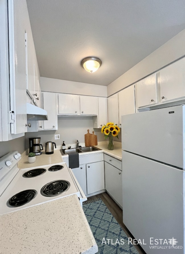 Photo - 4414 N Chestnut St Unit 3