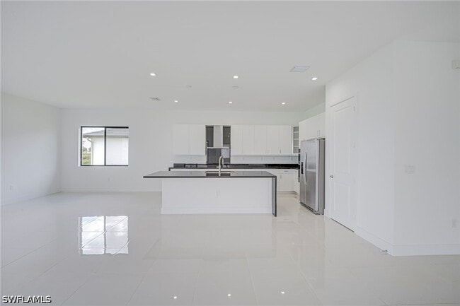 Building Photo - 4775 Quercia Dr