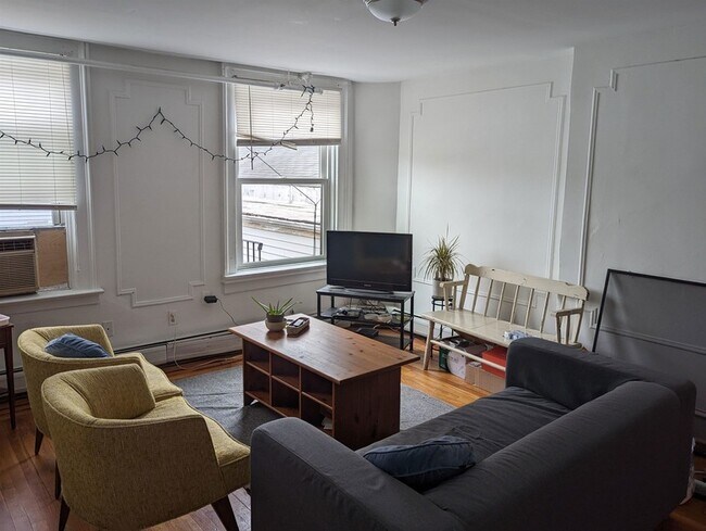 Photo - 403 Washington St Unit 3