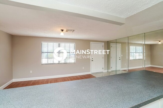 Photo - 3 Bedroom Pet-Friendly Home in Port Richey, FL with Main Street Renewal