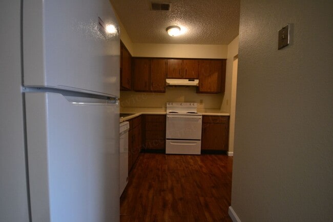 Photo - Hollister Apartments Unit 14