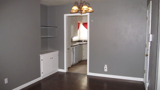 Photo - 2013 48th St