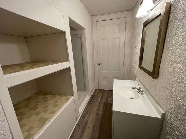 Photo - 150 Walnut St Unit Apt A