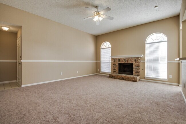Photo - 2085 Cameo Dr