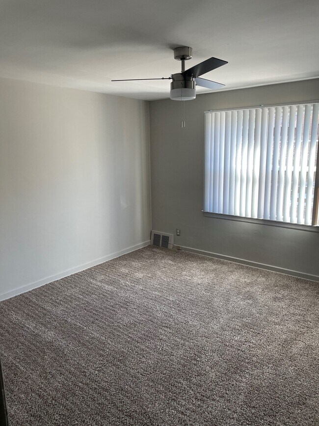 Photo - 17666 Manderson Rd