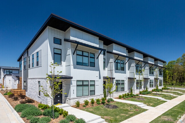 Building Photo - Parkside Row