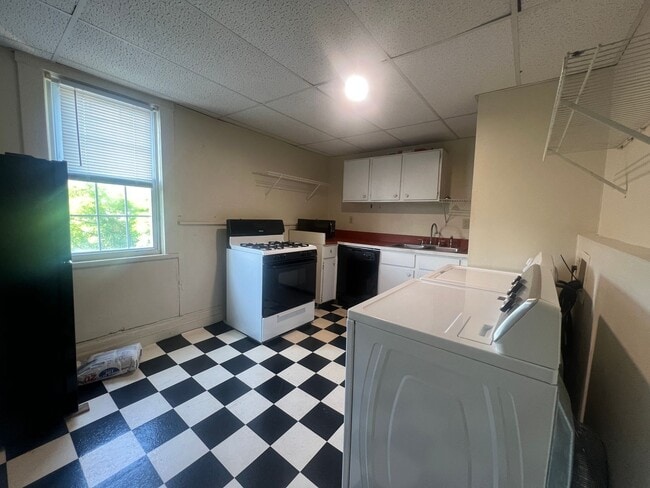 Photo - 390 Forest Ave Unit C
