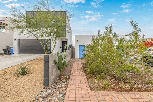 Photo - 4516 N 8th Pl