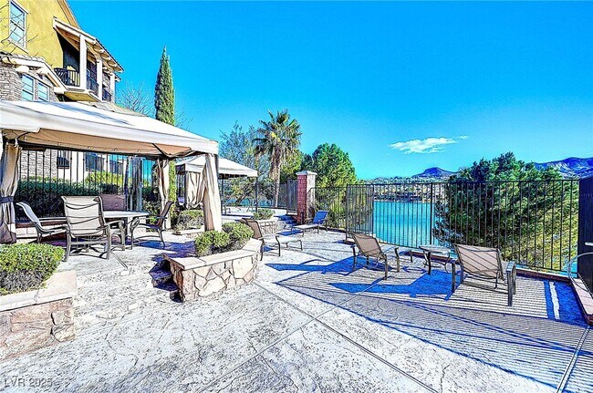 Photo - 45 Via Di Vita