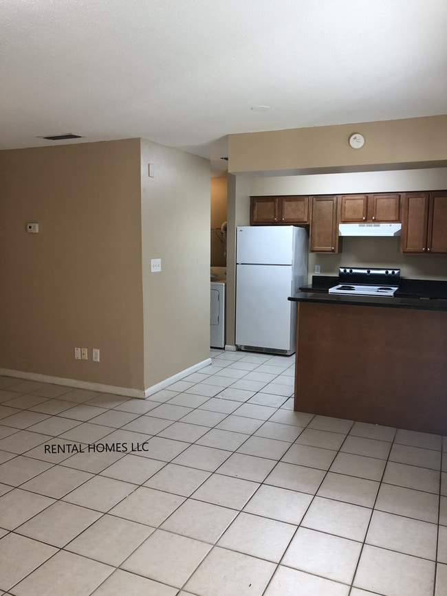 Photo - Remodeled Two Bedroom One Bath Duplex in Longwood Conveniently Close to Longwood Sun Rail