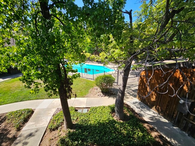 Building Photo - 2157 Arnold Way Unit 626