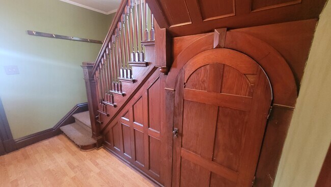 Photo - 1822 Charles St