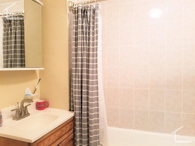 South End - 2 Bedroom Apartment - 9/1 - South End - 2 Bedroom Apartment - 9/1