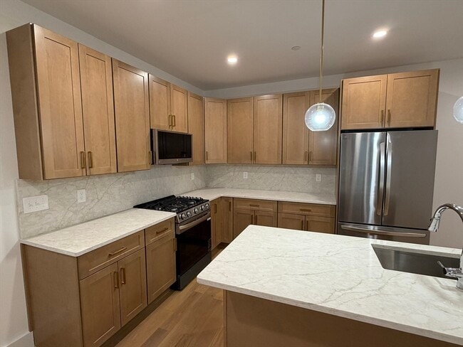 Photo - 95 Addison St Unidad 206