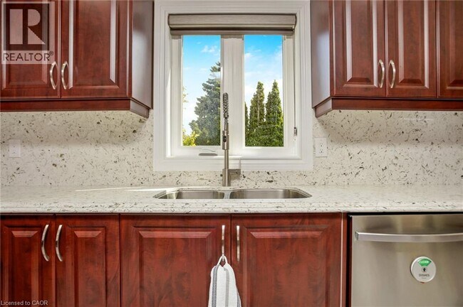 Photo - 2235 Grenville Dr