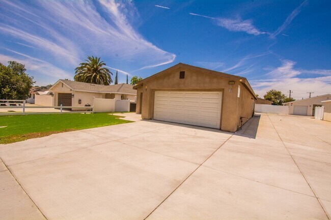8258 Bennett Ave Unit 8258-1 Bennett Ave