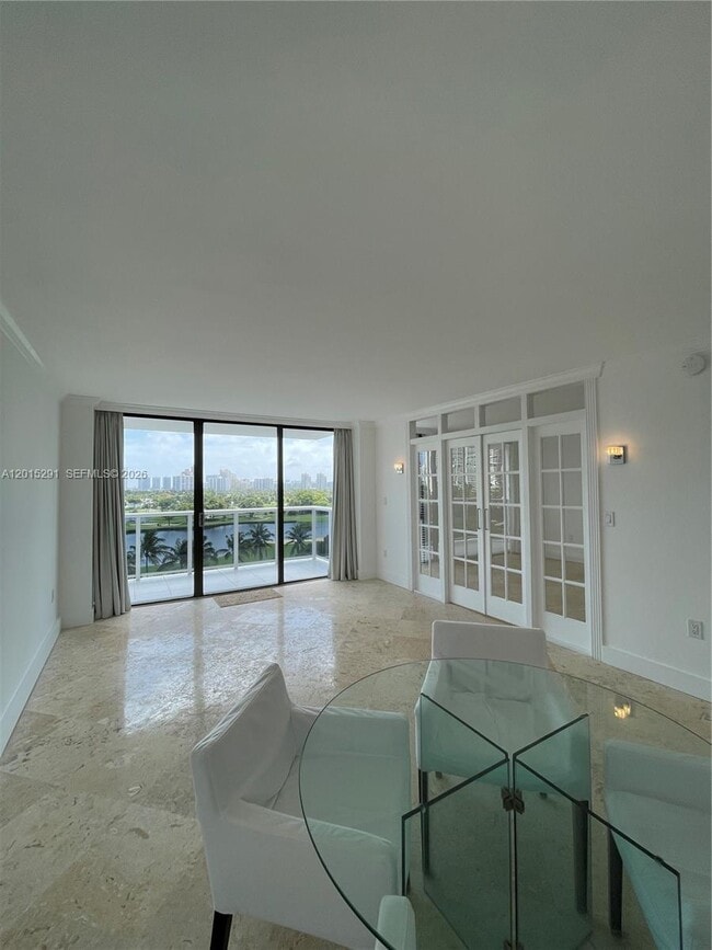Photo - 3625 N Country Club Dr Unidad 907