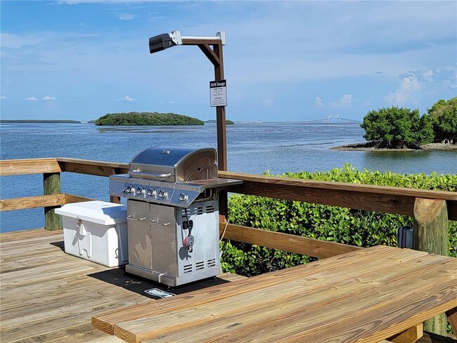 Building Photo - 1515 Pinellas Bayway S Unit 38 Rental