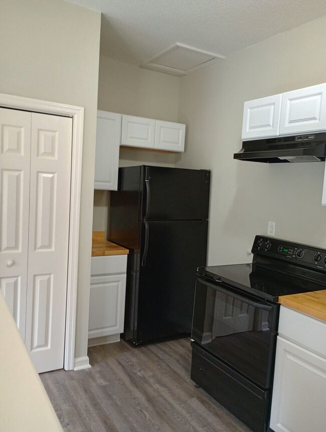 Photo - 900 Carline Rd Unit Apt A